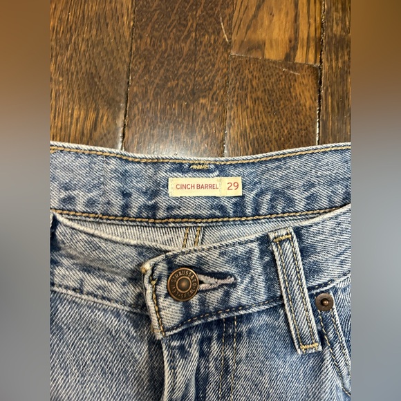 Levi’s Cinch Barrel Jeans - Picture 6 of 7